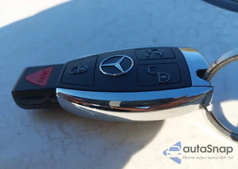 2013 Mercedes-Benz S 550 z USA, uszkodzony, nr VIN WDDNG7DB9DA495780